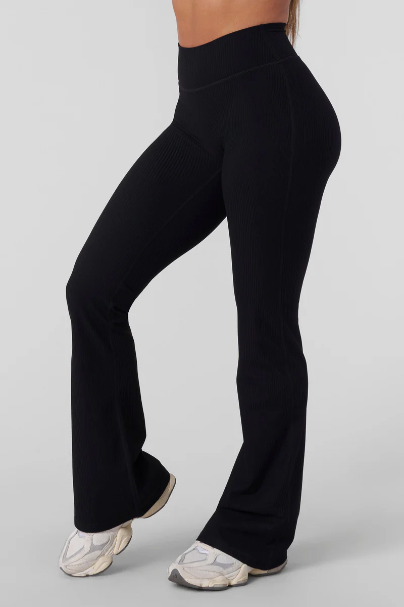W269 Luna Flare Leggings Black // YoungLa